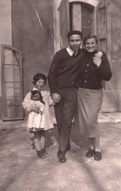 Fernando e la moglie con la figlia Anna bambina, nel 1958